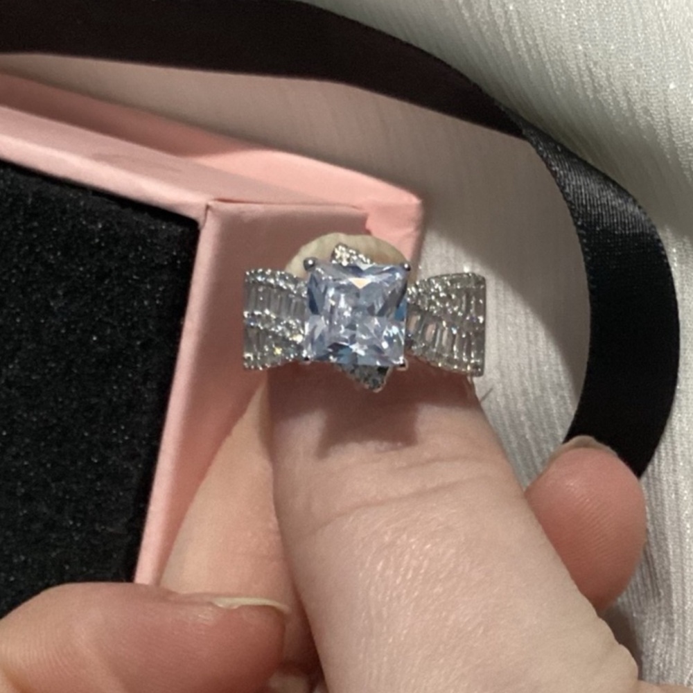 💎Gorgeous Princess Cut CZ.  Diamond  Sterling Silver Ring